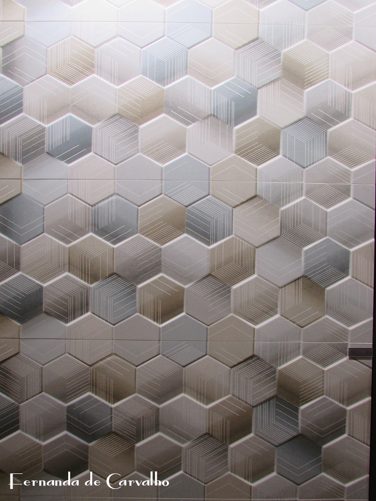 alt="expo revestir hexagonal 1"